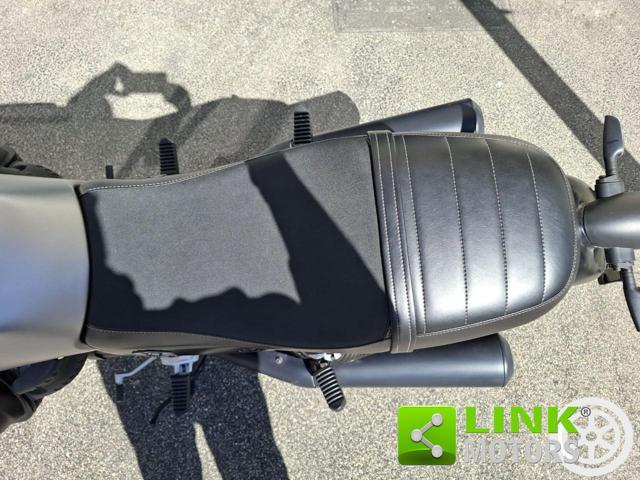 MOTO GUZZI V7 STONE CON SOLI 1700 KM