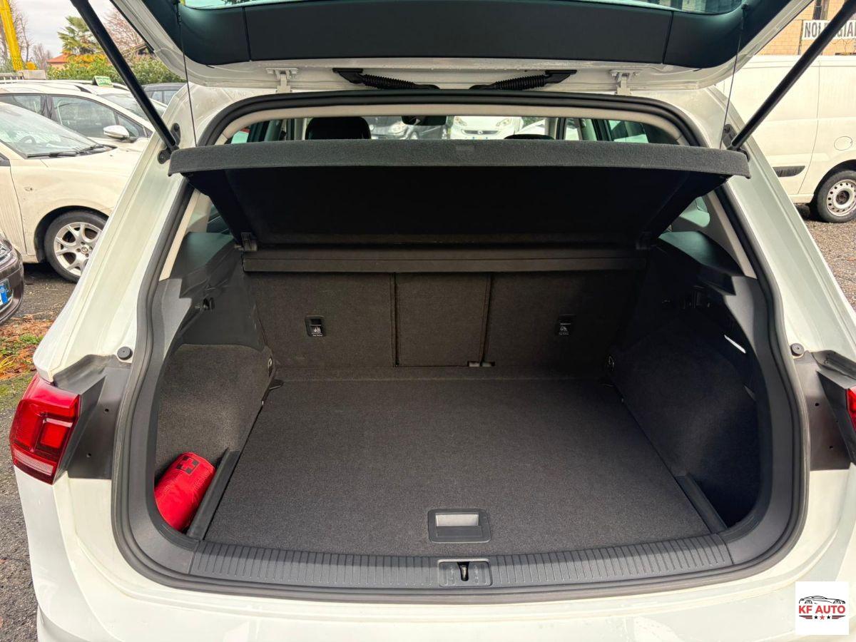 VOLKSWAGEN - Tiguan 2.0 tdi scr Elegance 150cv dsg