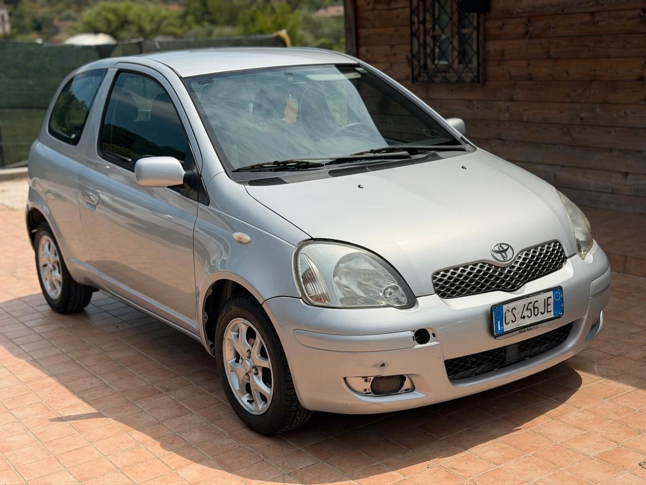 Toyota Yaris 1.0i 16V cat 3 porte Sol