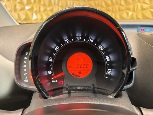 Toyota Aygo Connect 1.0 VVT-i 72 CV 5 porte x-cool