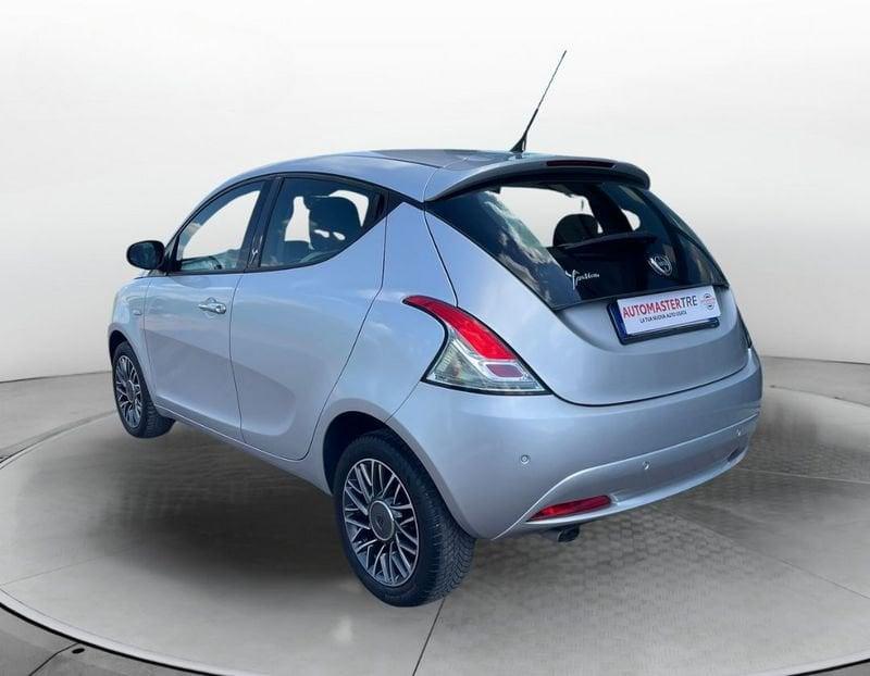 Lancia Ypsilon 1.2 69 CV 5 porte Gold