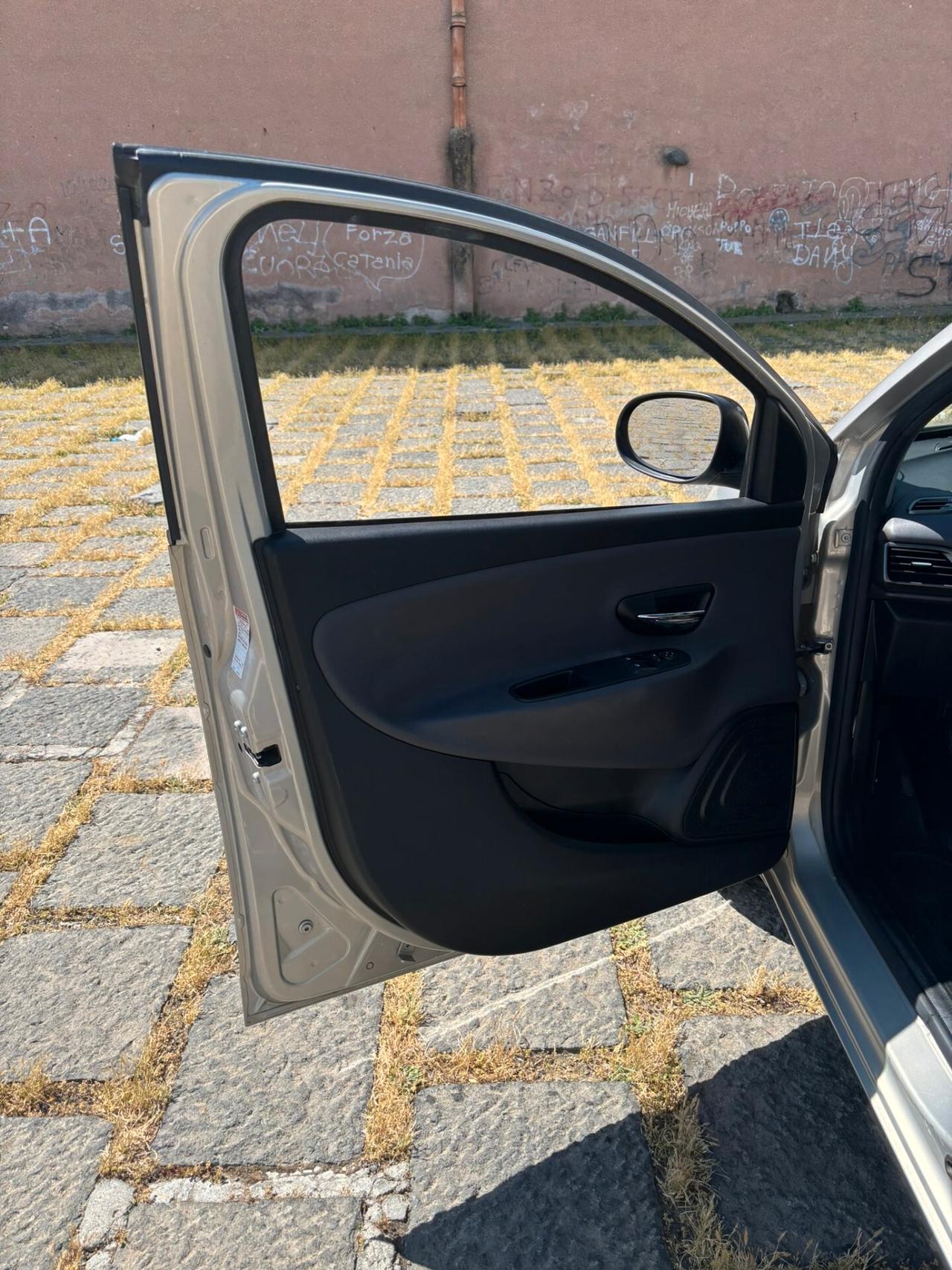 Lancia Ypsilon 1.2 Gold