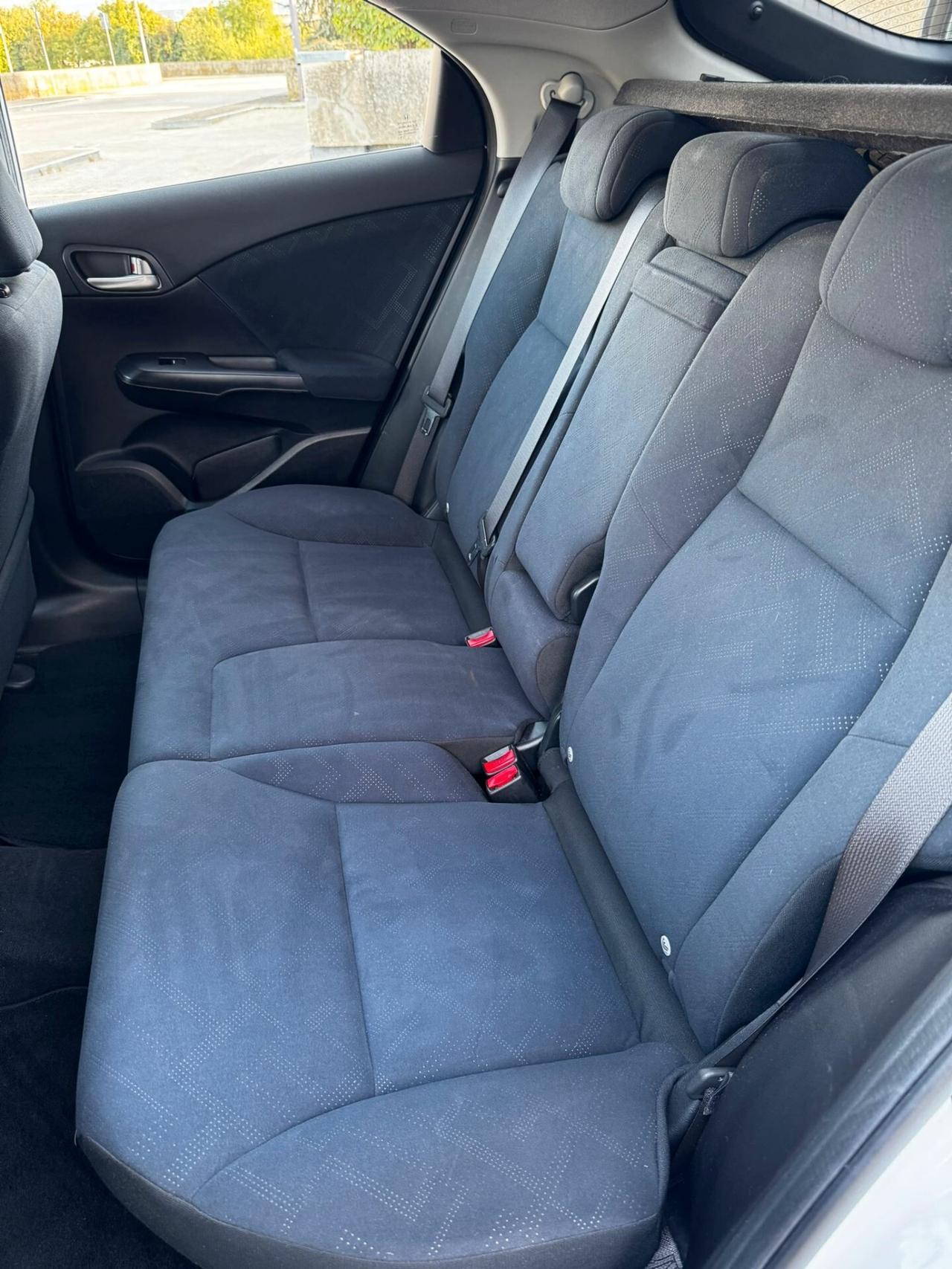 Honda Civic 1.4 i-VTEC Sport