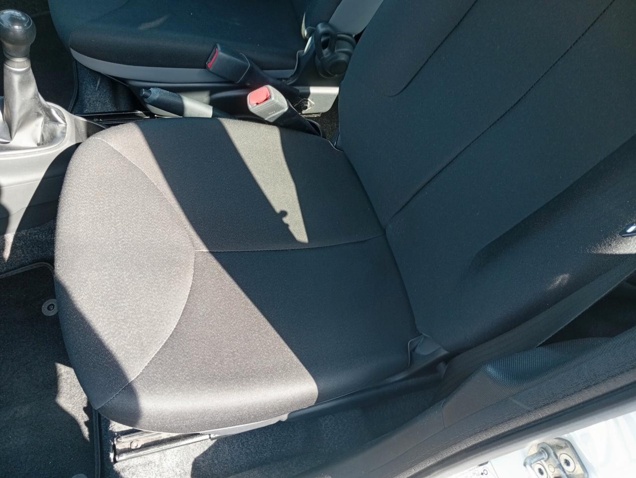 Toyota Yaris 1.0 5 porte NEOPATENTATI OK