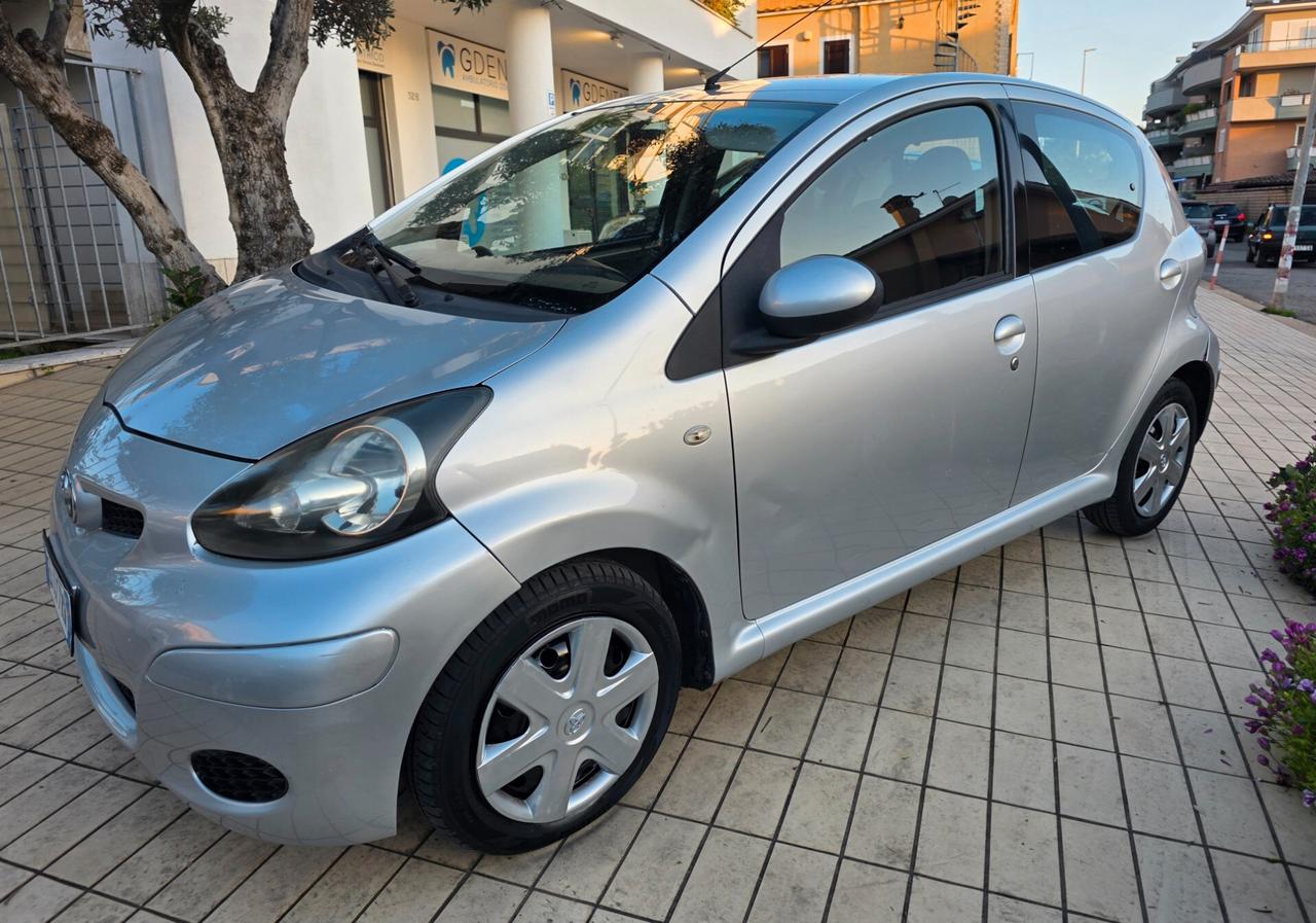 Toyota Aygo 1.0 12V VVT-i 5 porte