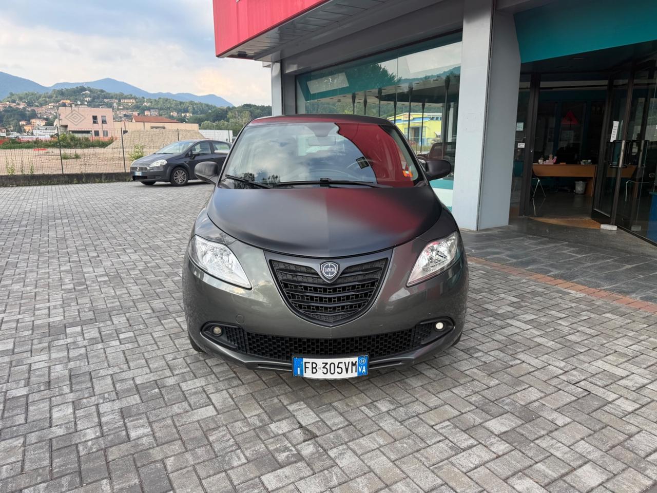 Lancia Ypsilon 1.2 S Momodesig E6 - PERFETTA