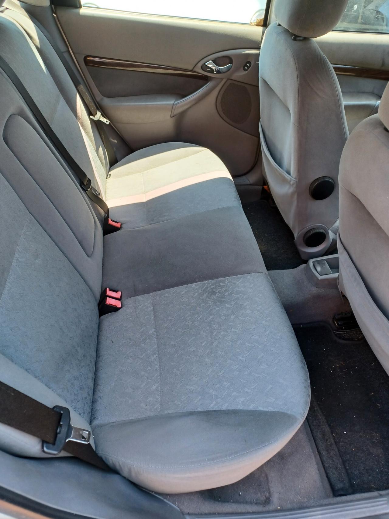 Ford Focus 1.6 SW Ghia SOLO 69000 KM!!
