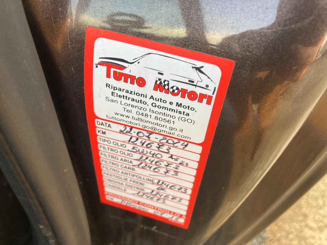 LANCIA YPSILON KM139.817(EDIZIONE LIMITATA VERSUS)