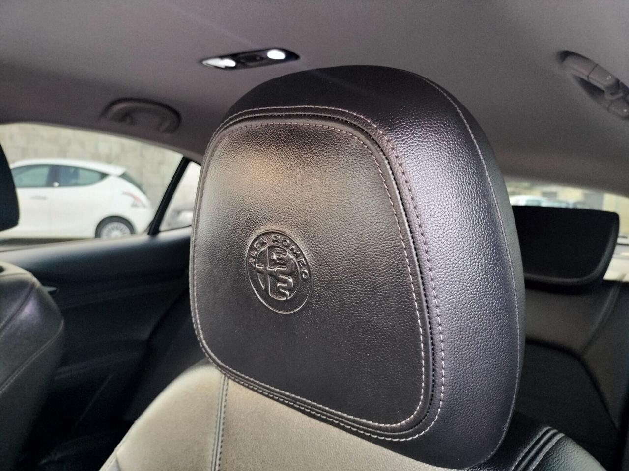 Alfa Romeo Stelvio 2.2 Turbodiesel 210 CV AT8 Q4 VELOCE TI