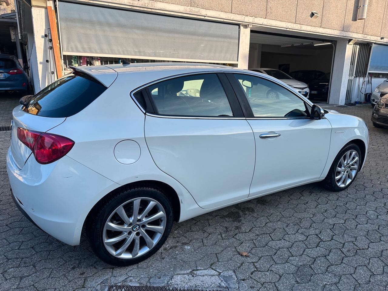 Alfa Romeo Giulietta 1.6 JTDm-2 105 CV Business*EURO5*CERCHI