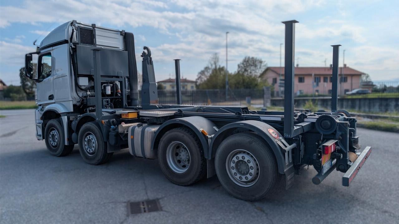 AUTOCARRO CON SISTEMA SCARRABILE PRIS-MAG SA26