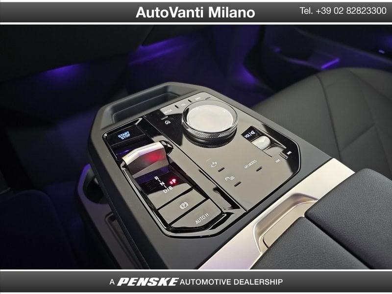 BMW iX xDrive40 Pacchetto Sportivo