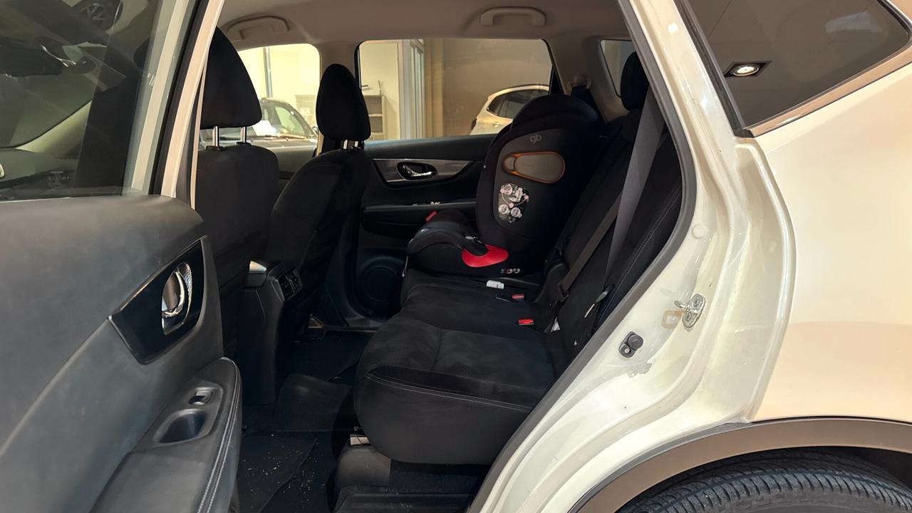 Nissan X-Trail 1.6 dCi 2WD Tekna - 2015