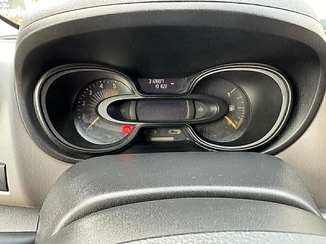 RENAULT TRAFIC ANNO 2015 PRONTO ALL'USO! SUPER PREZZO!