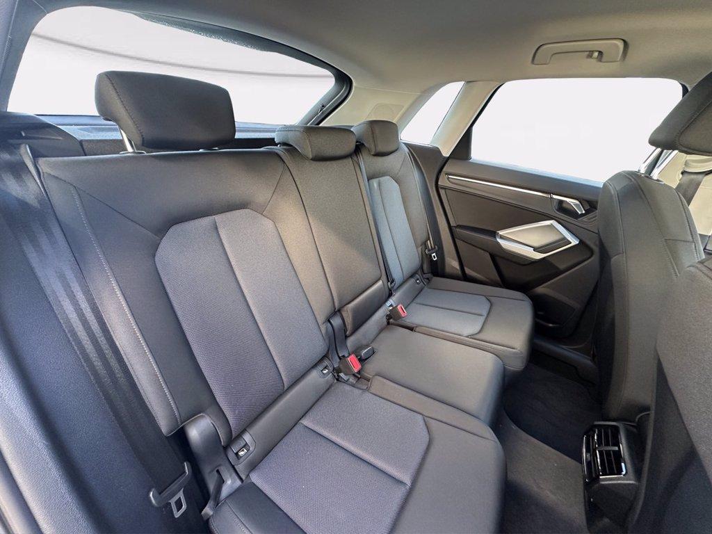 AUDI Q3 35 1.5 tfsi business del 2023