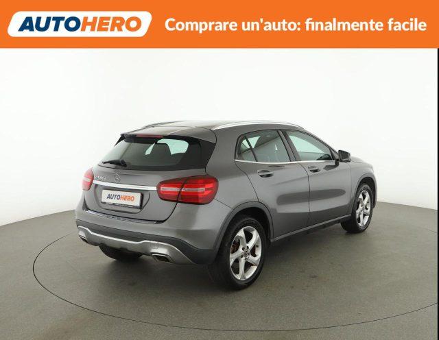 MERCEDES-BENZ GLA 180 d Sport