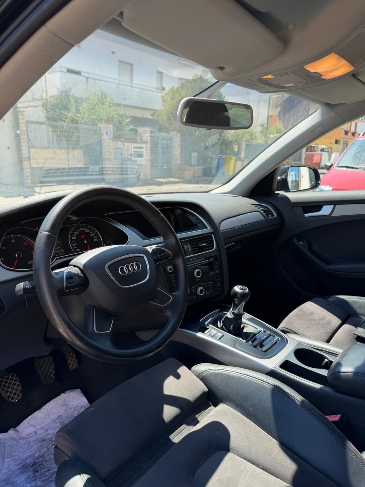 Audi A4 Avant 2.0 TDI 136 CV-2013/LED/MISTO PELLE