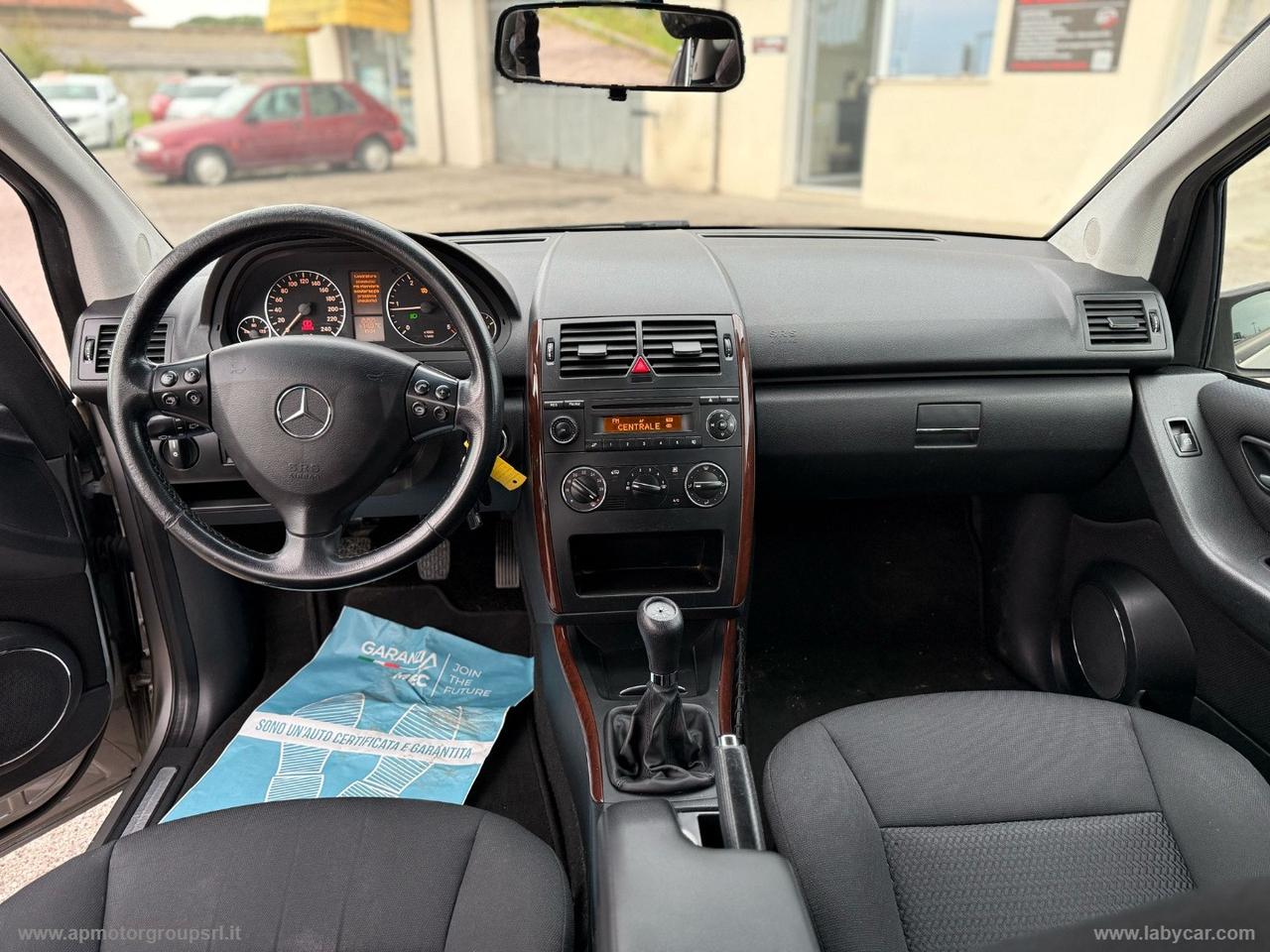 MERCEDES-BENZ A 180 CDI Elegance
