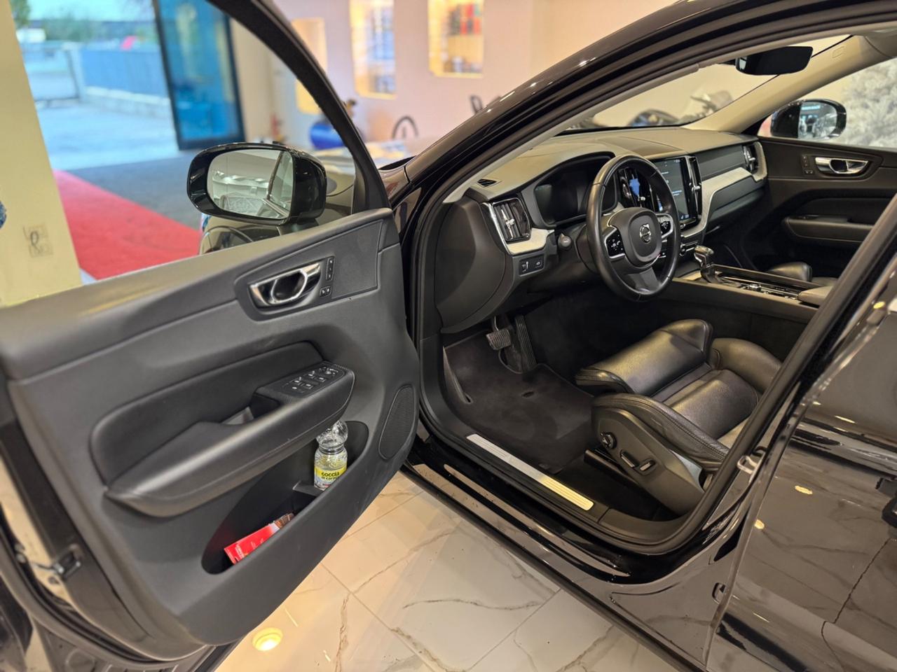 Volvo XC 60 AUTOMATICA Regenered Car