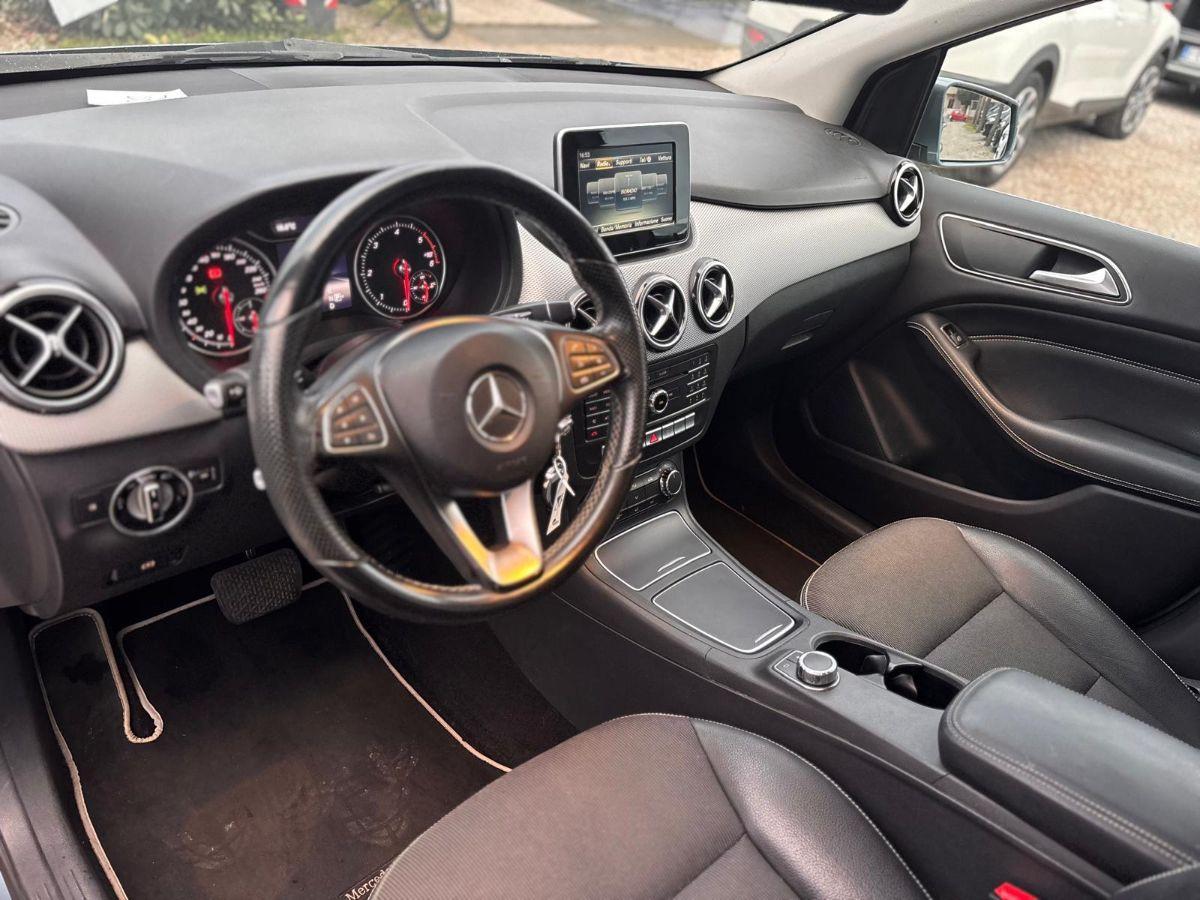 MERCEDES - Classe B - B 200 Automatic 4Matic Premium