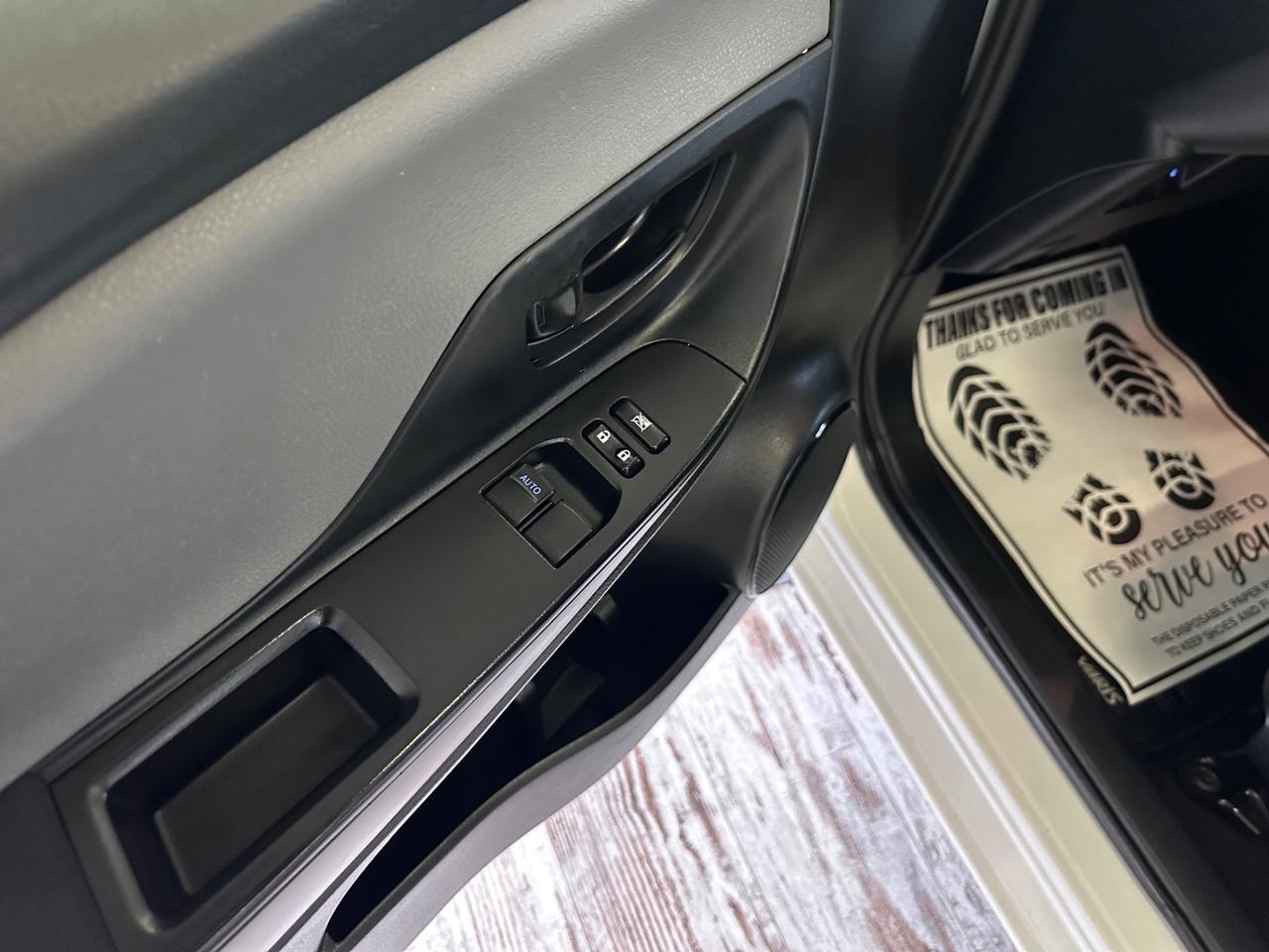 Toyota Yaris 1.0 Benzina 5 porte Ok Neopatentati