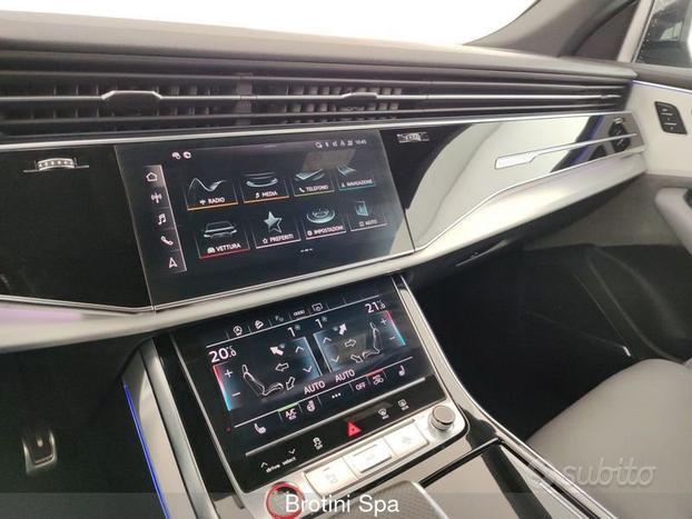 Audi Q8 SQ8 TDI quattro tiptronic sport attitude