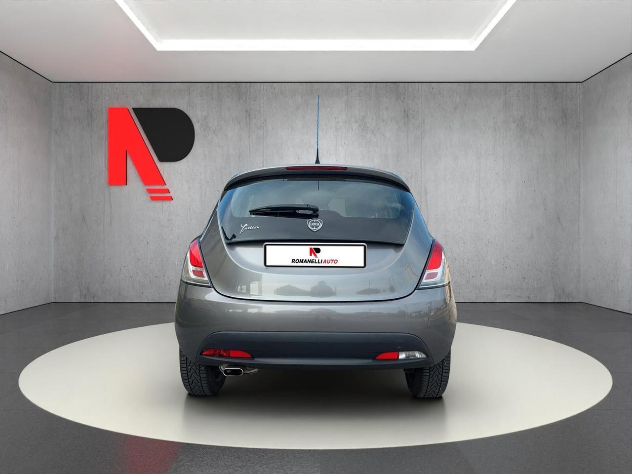 Lancia Ypsilon 1.2 69 CV 5 porte S&S Silver