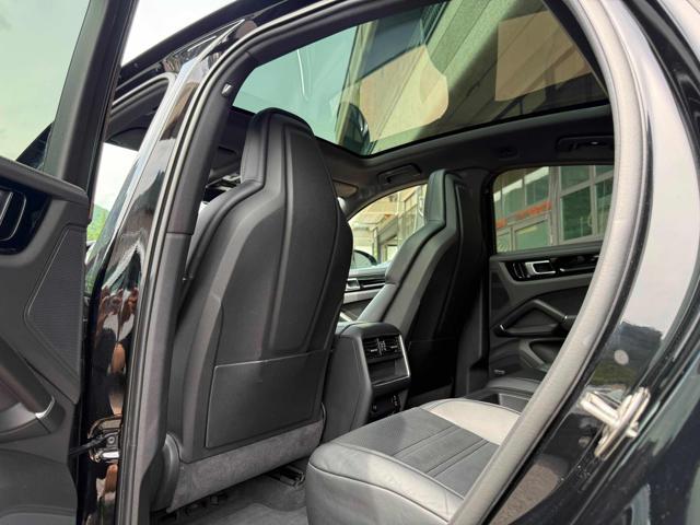 PORSCHE Cayenne cayenne e-Hybrid Coupe?