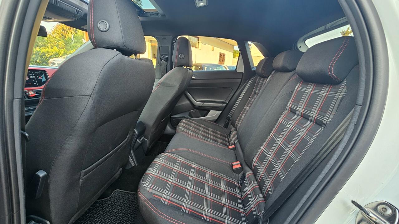 Volkswagen Polo 2.0 TSI DSG GTI BlueMotion Technology