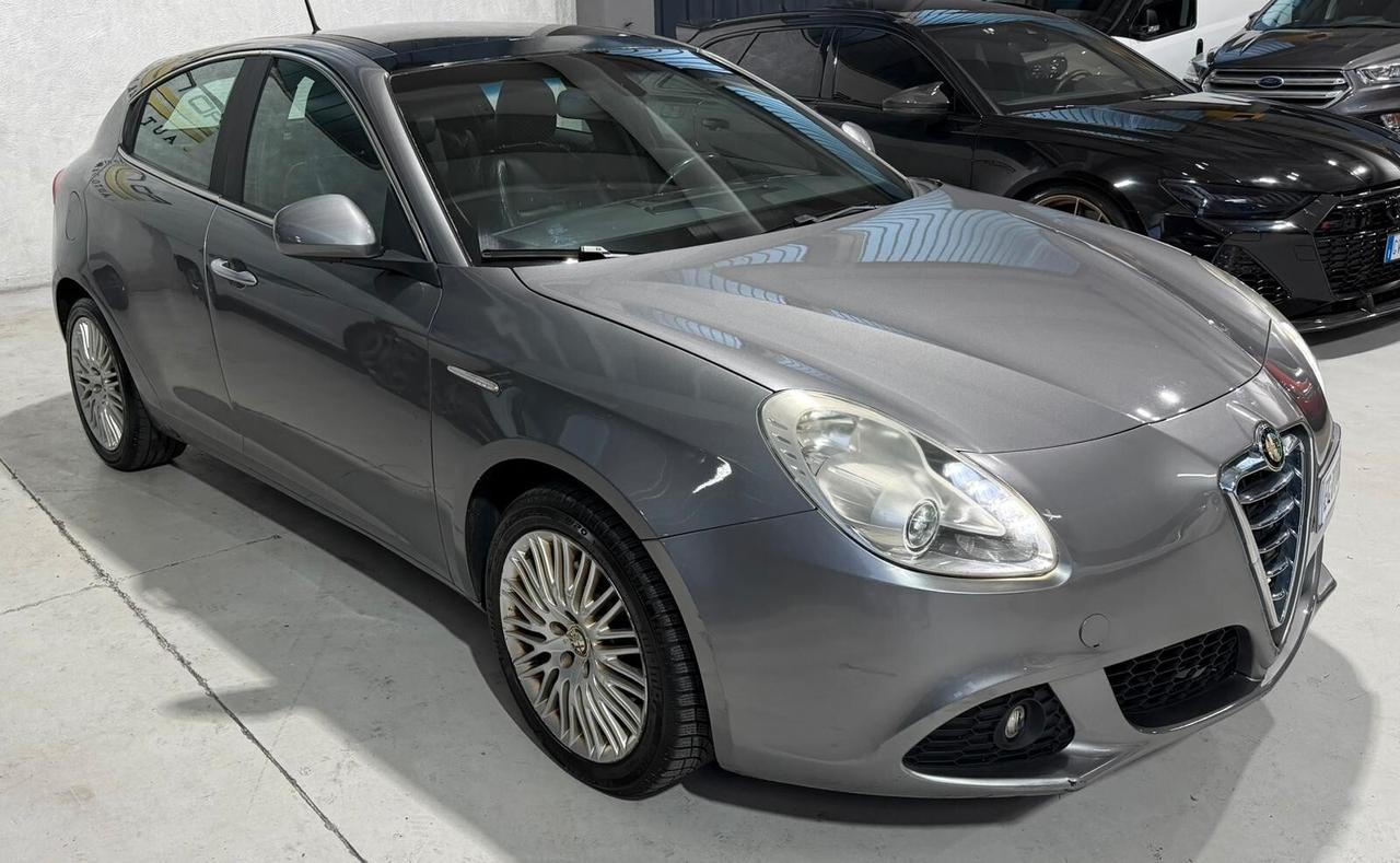 Alfa Romeo Giulietta Benzina Tetto Panoramico