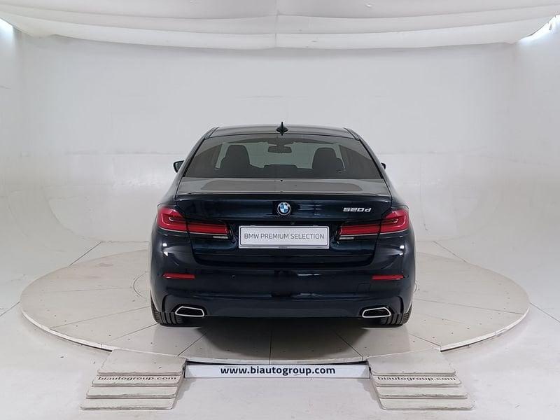 BMW Serie 5 G30 2020 Berlina LCI D 520d mhev 48V Business auto