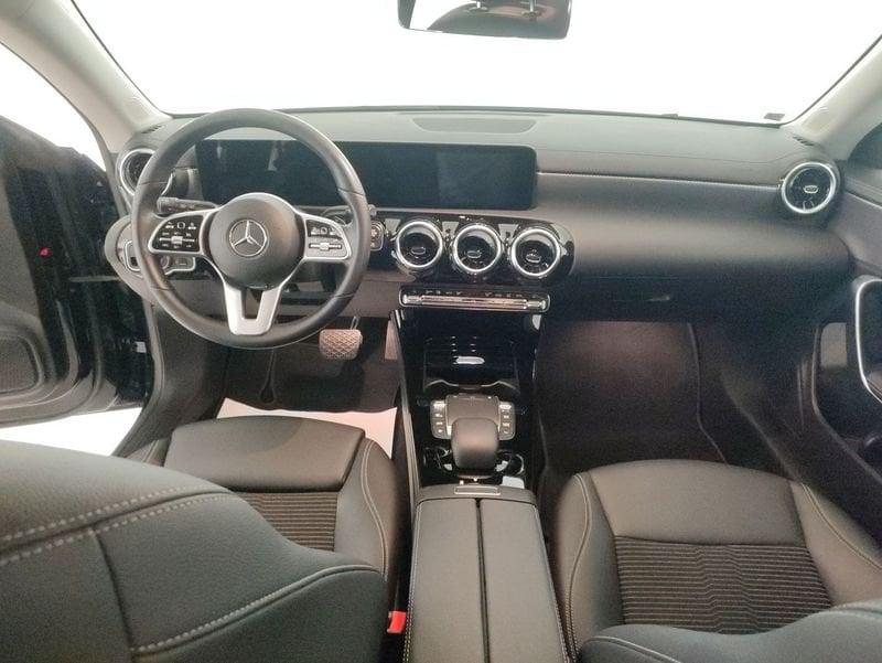Mercedes-Benz CLA Shooting Brake 180 d Sport auto