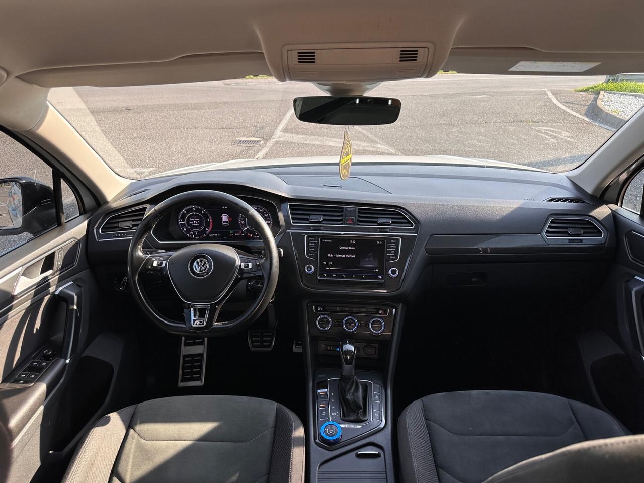 Volkswagen Tiguan 2.0 TDI SCR DSG 4MOTION Executive BMT