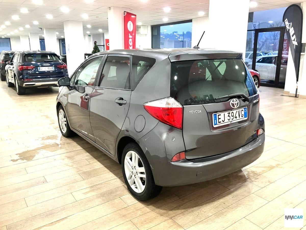 TOYOTA - Verso - 1.4D MT Active