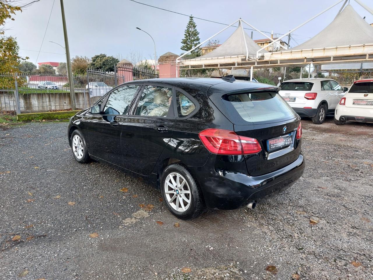 BMW Serie 2 Act. Tourer 216d Advant. Automat.-2015