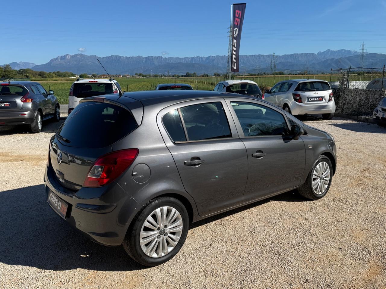 Opel Corsa 1.2 5 porte COSMO