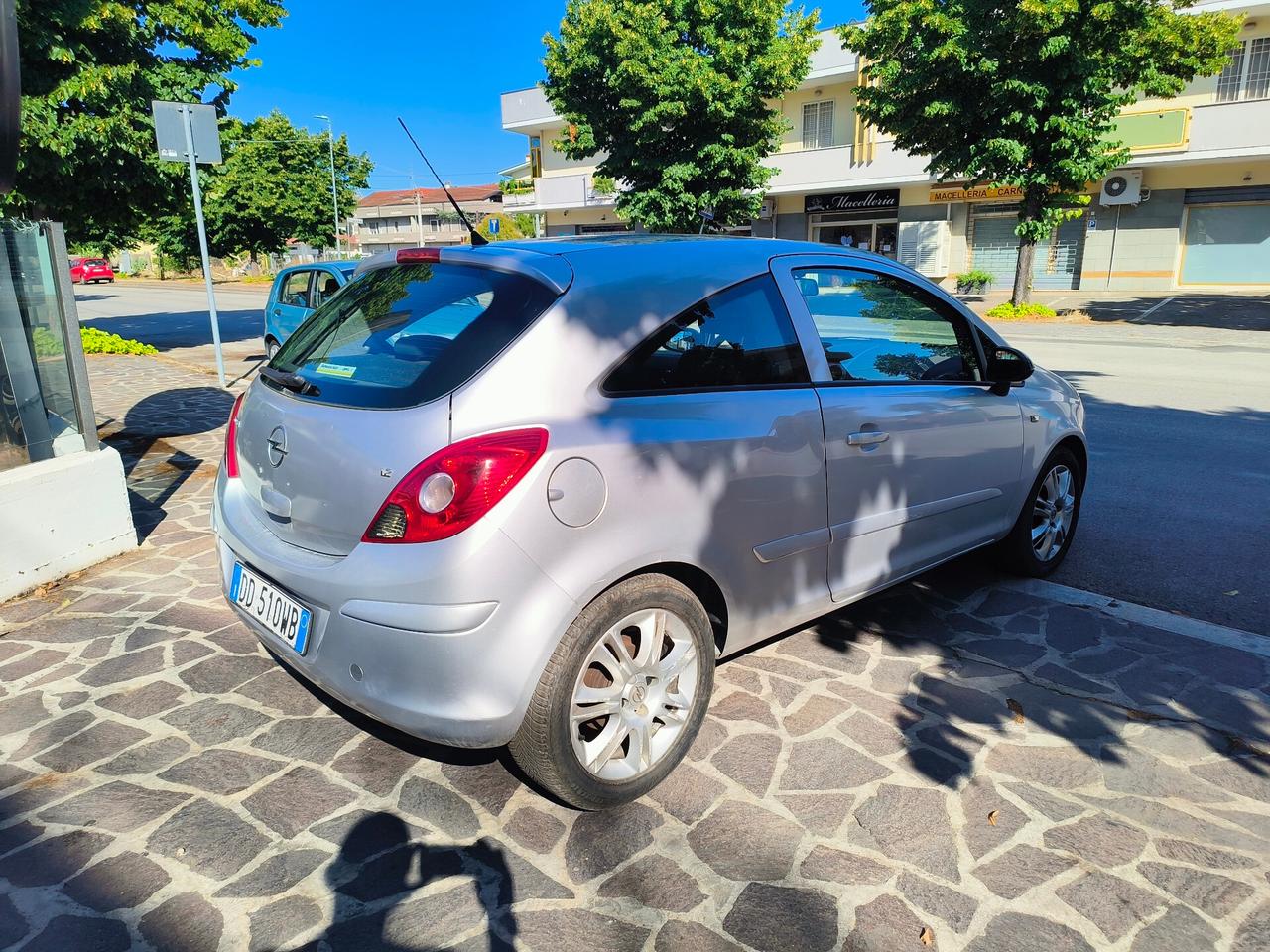 Opel Corsa 1.2 3 porte Enjoy