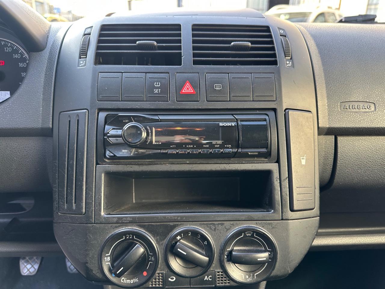 Volkswagen Polo 1.4 BENZINA NEOPATENTATI