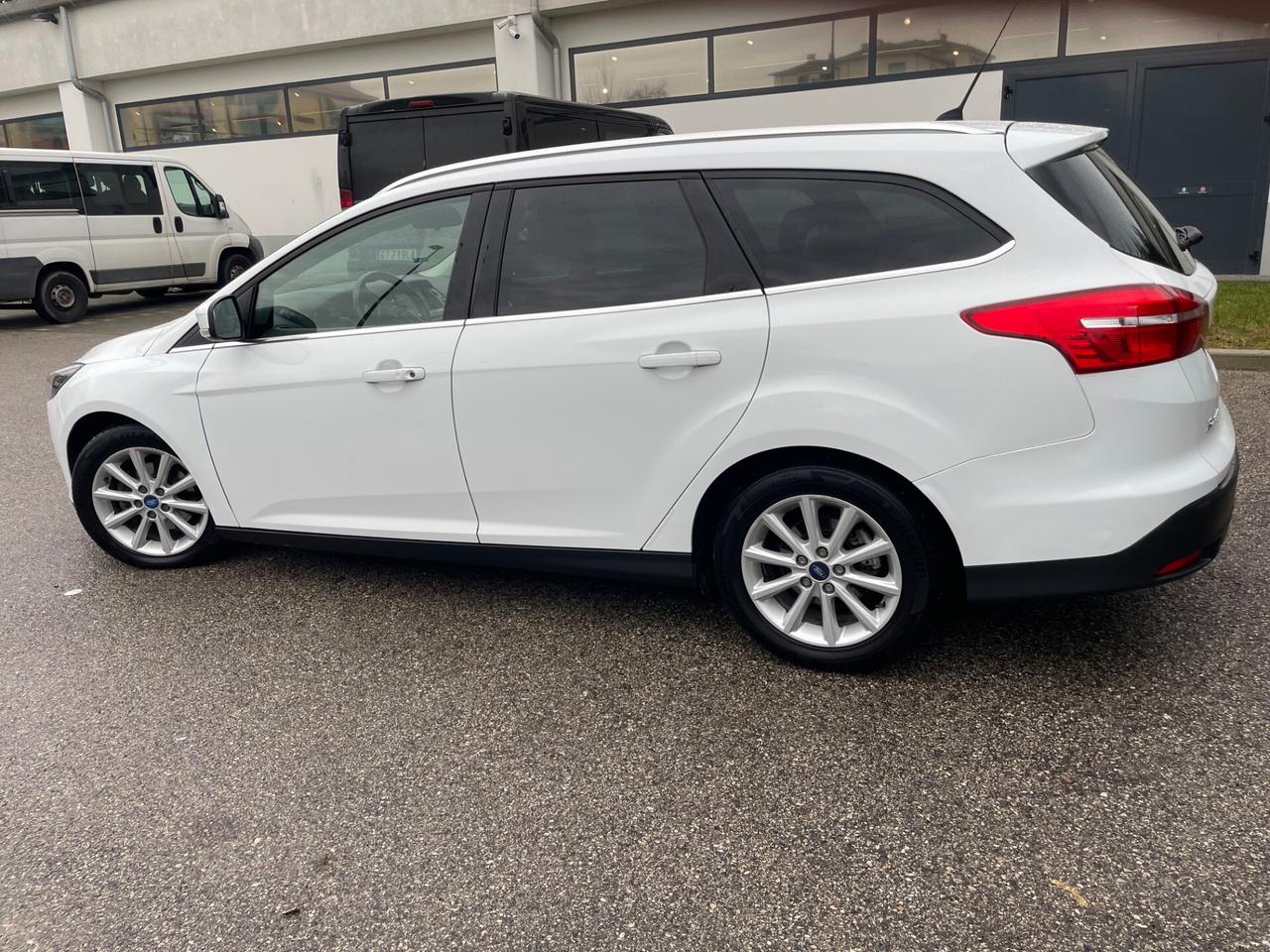 Ford Focus 1.5 TDCi Titanium garanzia 12 mesi