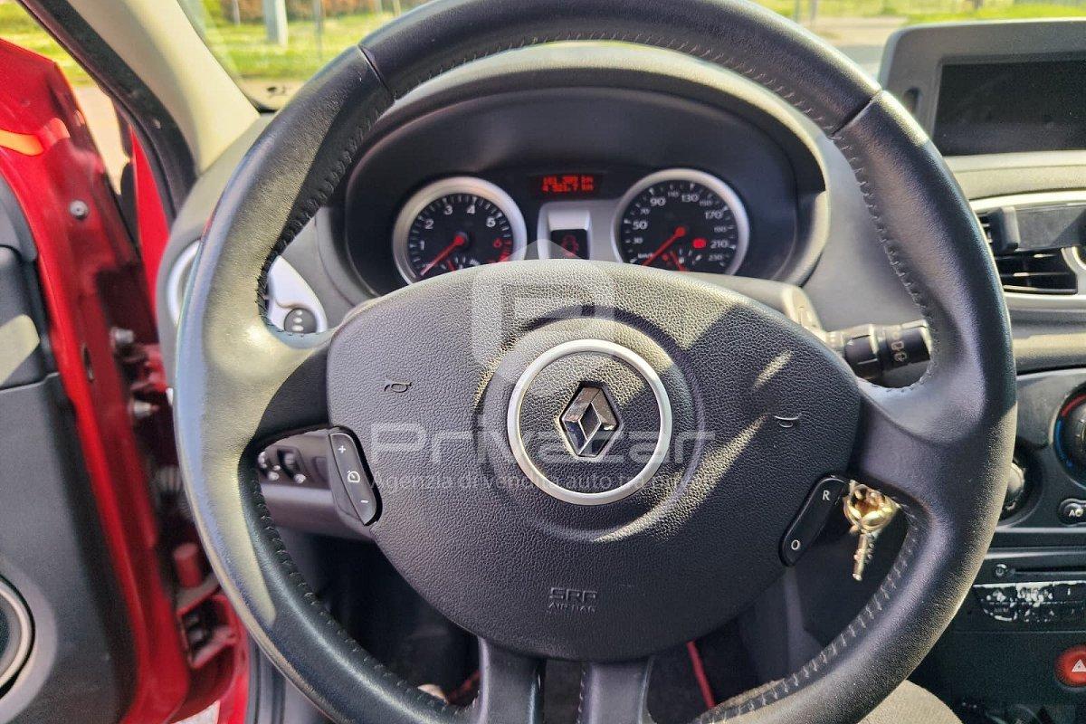 RENAULT Clio 1.2 16V 5 porte Dynamique