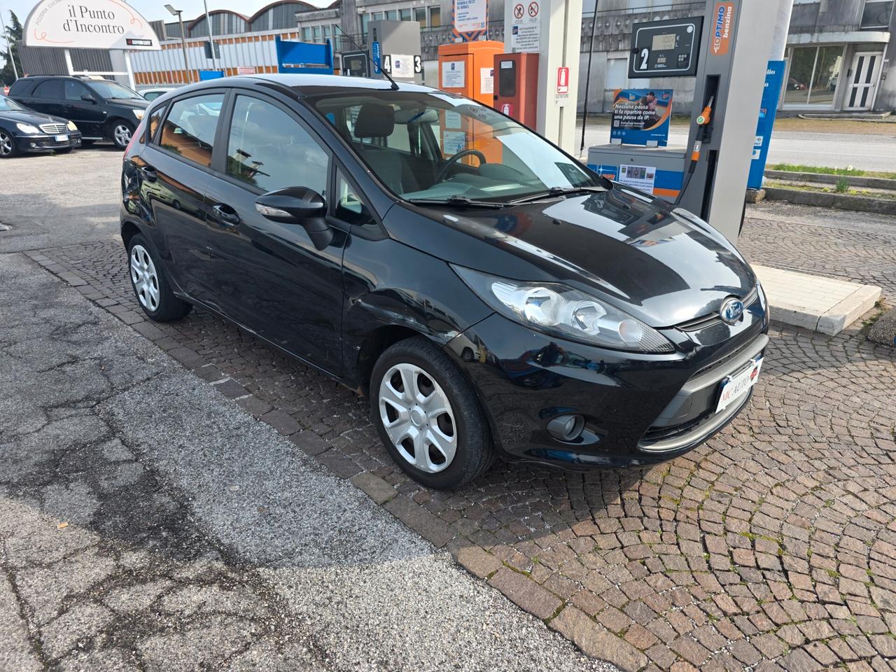 Ford Fiesta 1.2 82 CV 5 porte Titanium con 239.000km Neopatentati ok