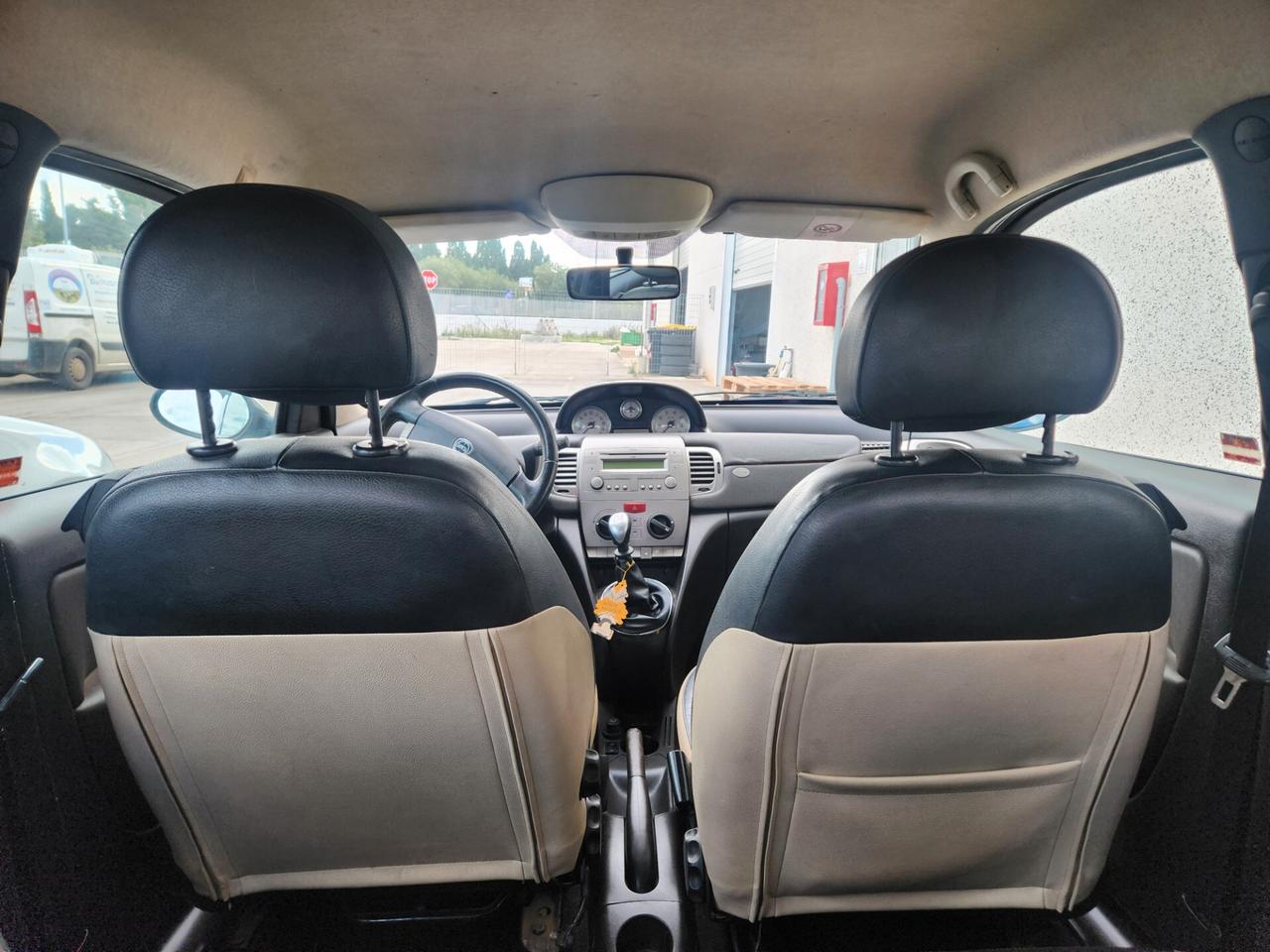 Lancia Ypsilon 1.2 Platino X NEOPATENTATI