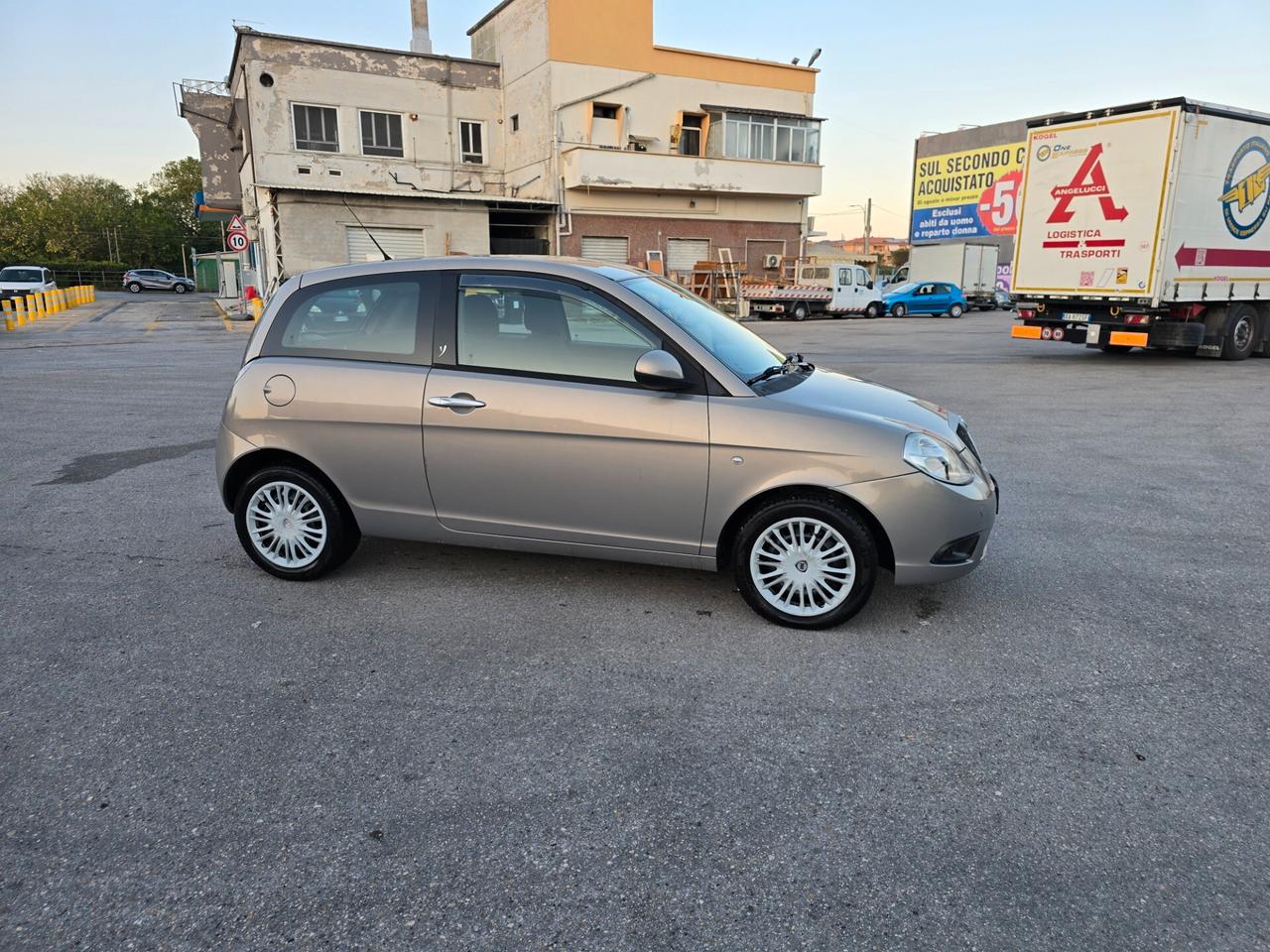 Lancia Ypsilon 1.2 Argento