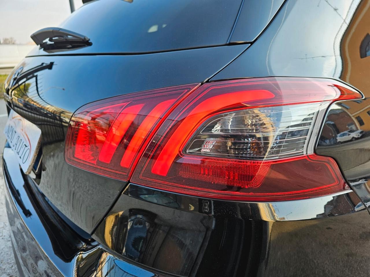 Peugeot 308 BlueHDi 120cv Allure*S&S*Navi*Pdc*Euro6*