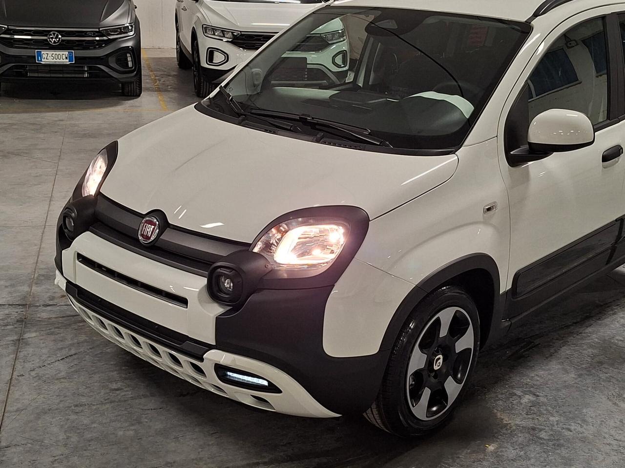 Fiat Panda 1.0 FireFly Hybrid Pandina Cross Km.0