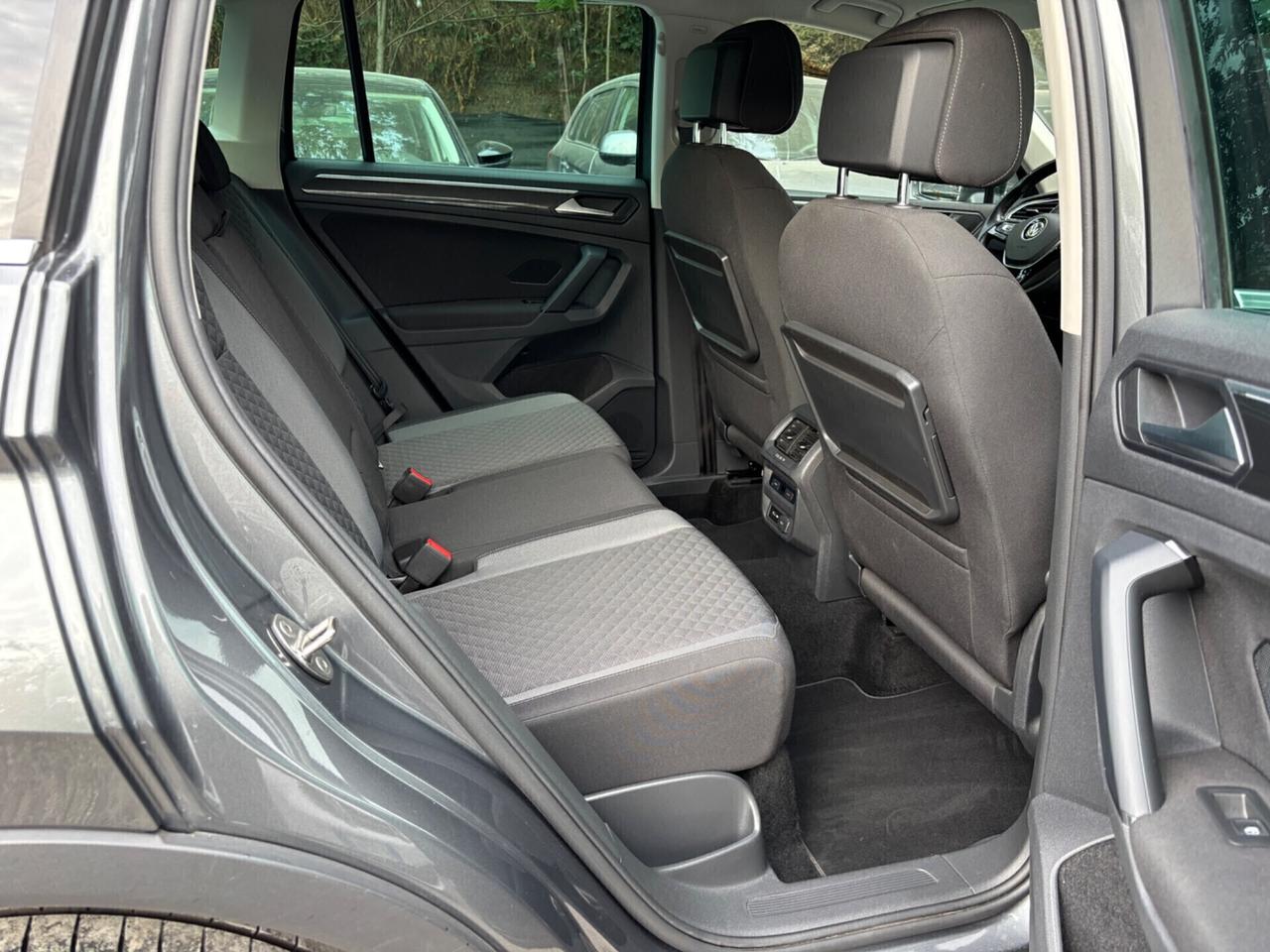 Volkswagen Tiguan 1.6 TDI R-Line sport