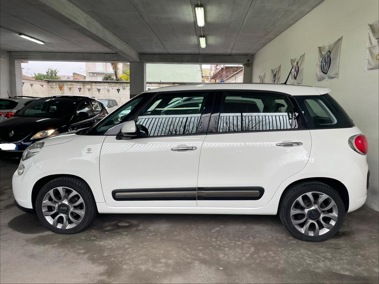 Fiat 500L 1.6 Multijet 105 CV Lounge tetto nav sensori ecc dal nord