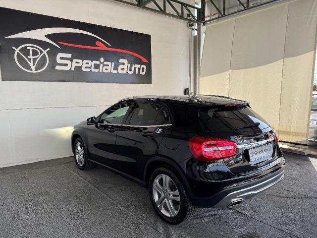 MERCEDES-BENZ GLA 200 CDI Automatic Premium