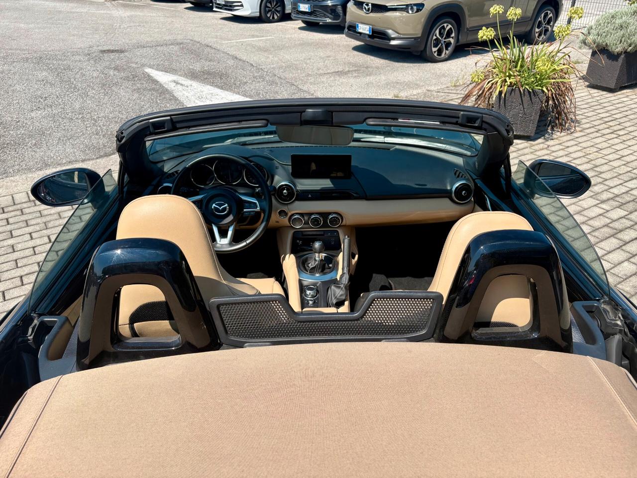 Mazda MX-5 1.5L Skyactiv-G Kazari