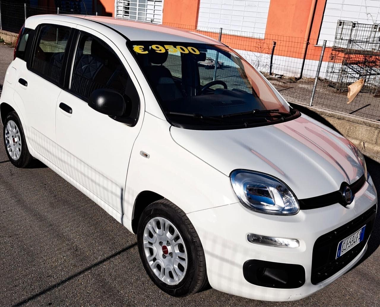 FIAT PANDA IBRIDA DEL 2022 €8900